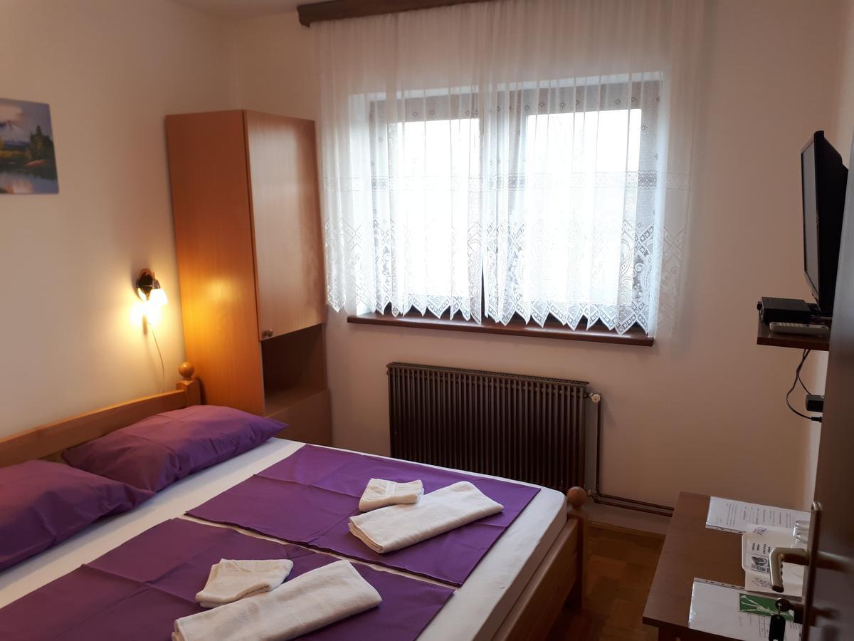 Guest House Boric Grabovac  Esterno foto